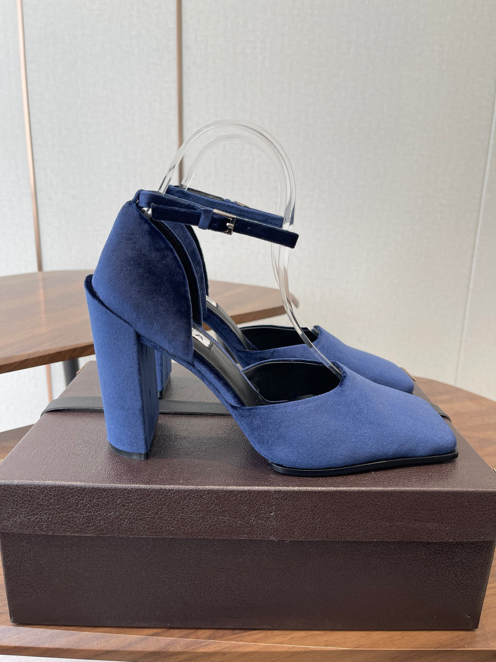 ALAIA 26S SQUARE-TOE HIGH HEELS 95 MM IN NAVY BLUE SUEDE