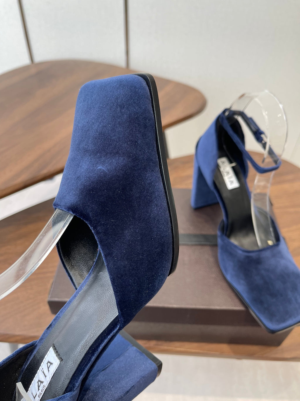 ALAIA 26S SQUARE-TOE HIGH HEELS 95 MM IN NAVY BLUE SUEDE