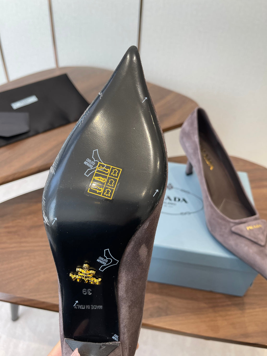 PRADA 26S POINTED TOE HIGH HEELS 75MM IN TAUPE BROWN SUEDE WITH LOGO