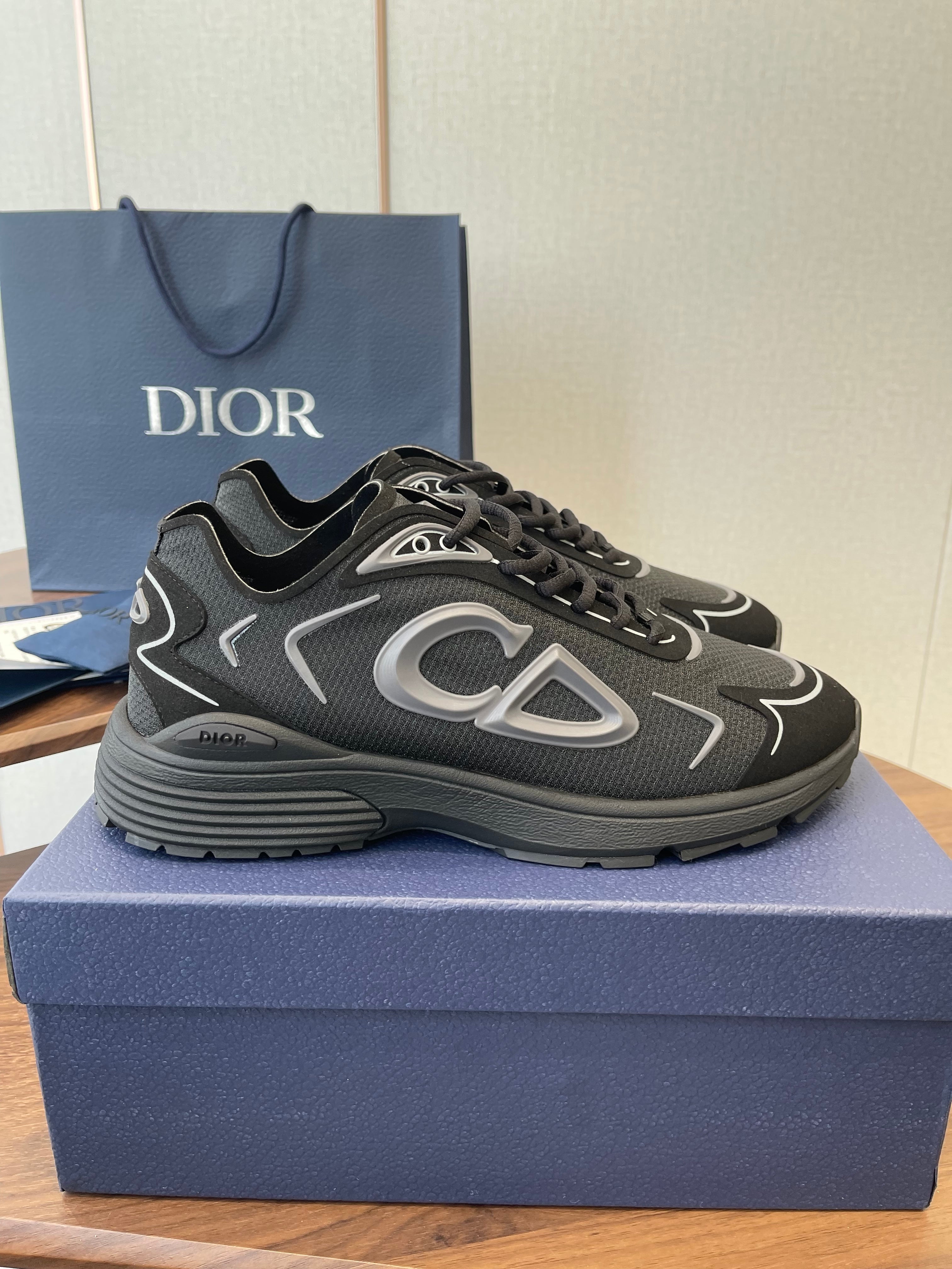 DIOR 26S B30 COUNTDOWN TECH SNEAKER IN BLACK TECHNICAL FABRIC AND SUEDE