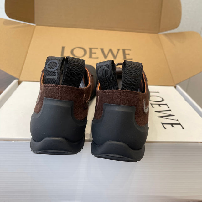 LOEWE 26S FLOW RUNNER SNEAKER 20MM IN DARK BROWN SUEDE