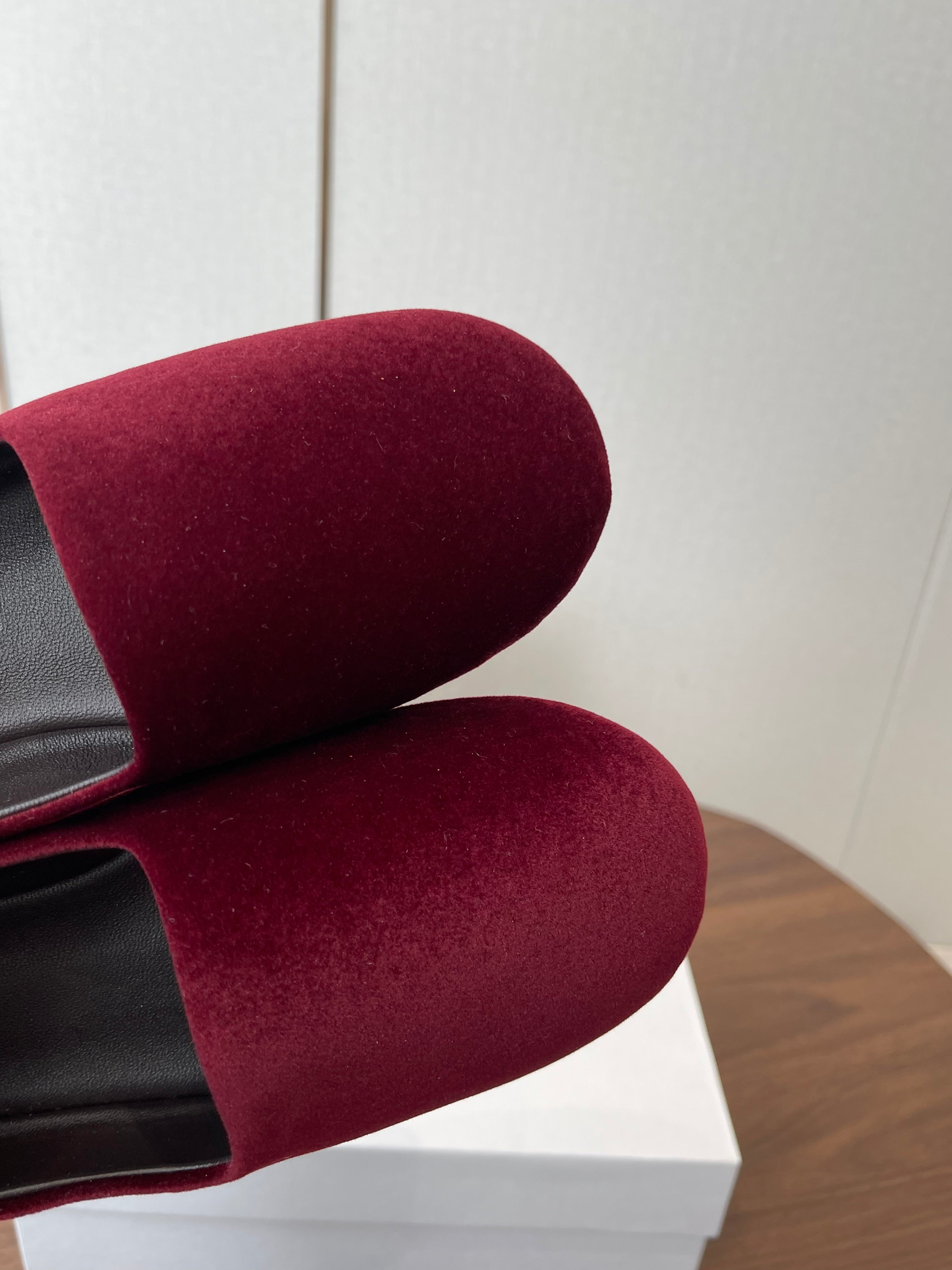 THE ROW 26S BALLET FLATS IN BURGUNDY RED VELVET