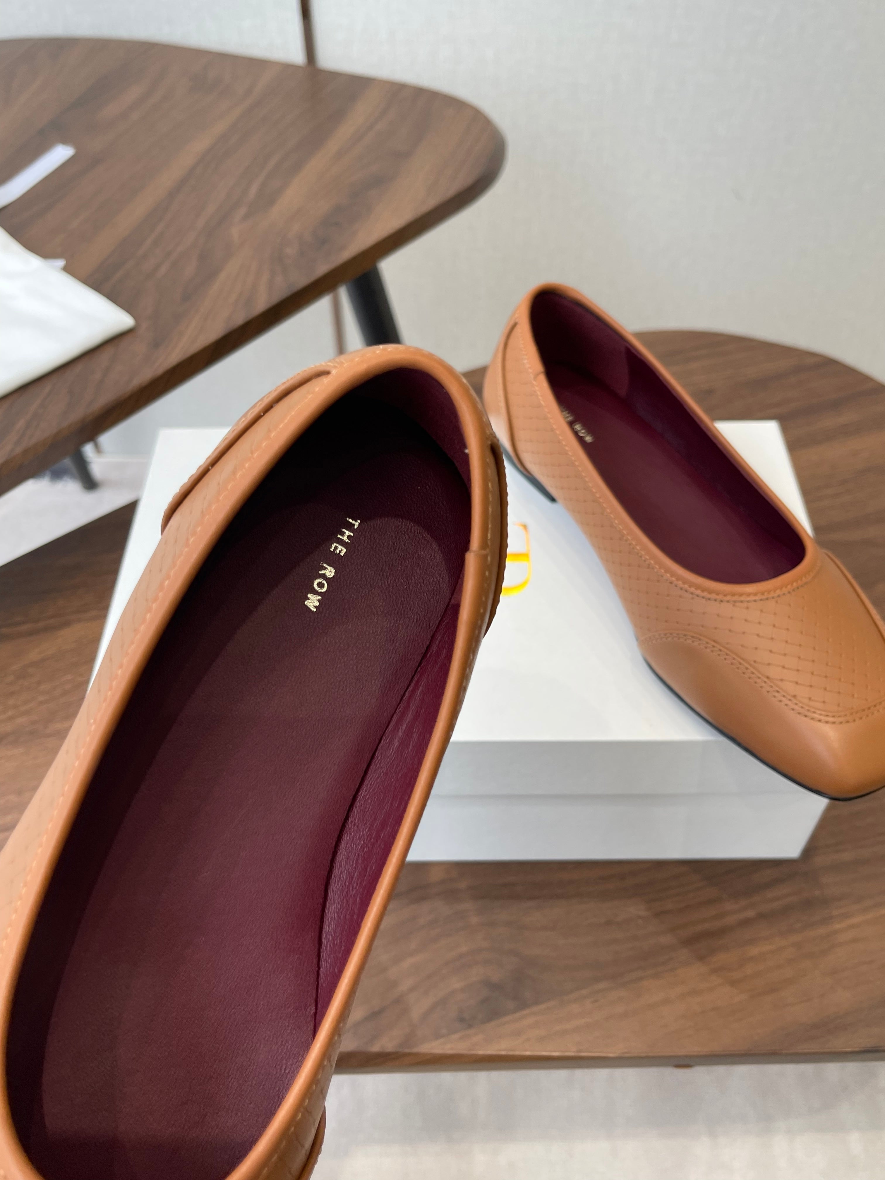 THE ROW 26S SQUARE TOE  BALLET FLATS IN CARAMEL BROWN CALFSKIN