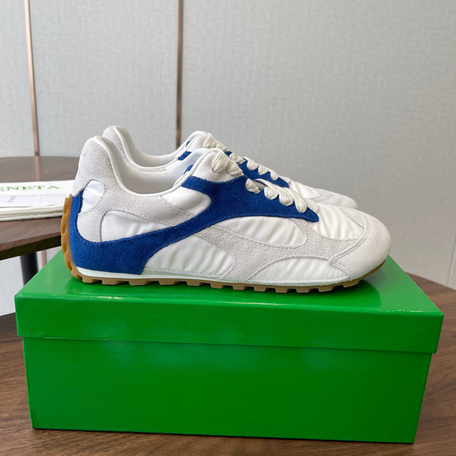 BOTTEGA VENETA 26S ORBIT FLASH SNEAKERS IN WHITE AND BLUE SUEDE