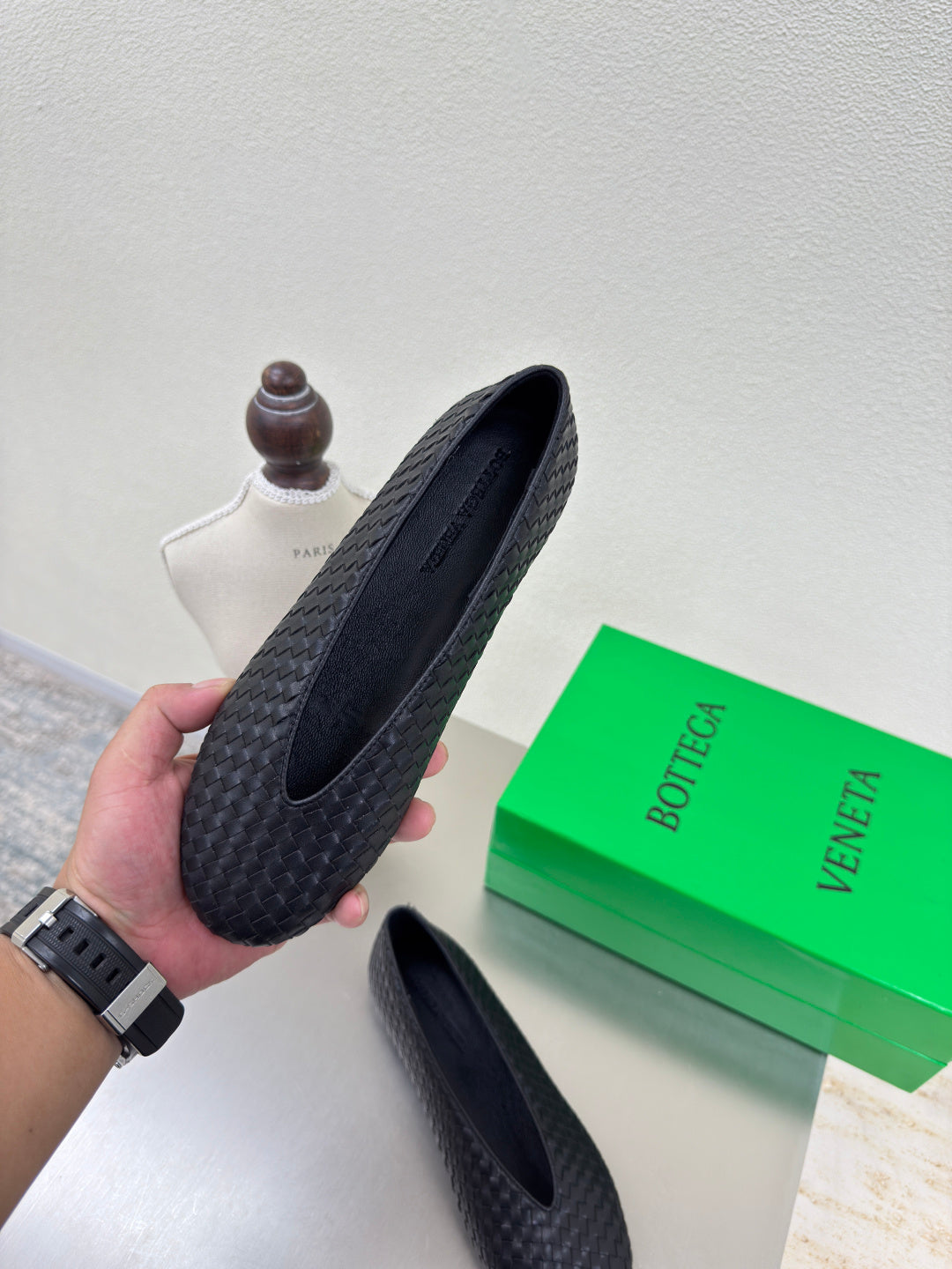 BOTTEGA VENETA 26S BALLET FLATS IN BLACK WOVEN LAMBSKIN