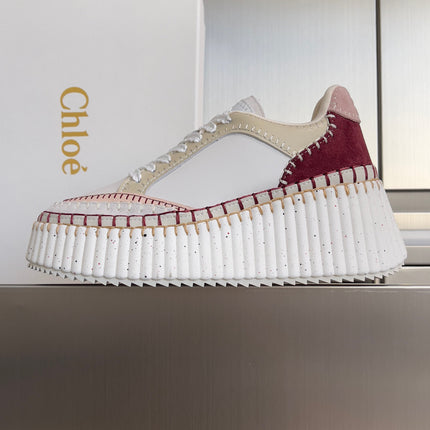 CHLOÉ 26S WEDGE SNEAKERS 70 MM IN WHITE CALFSKIN AND DARK RED SUEDE