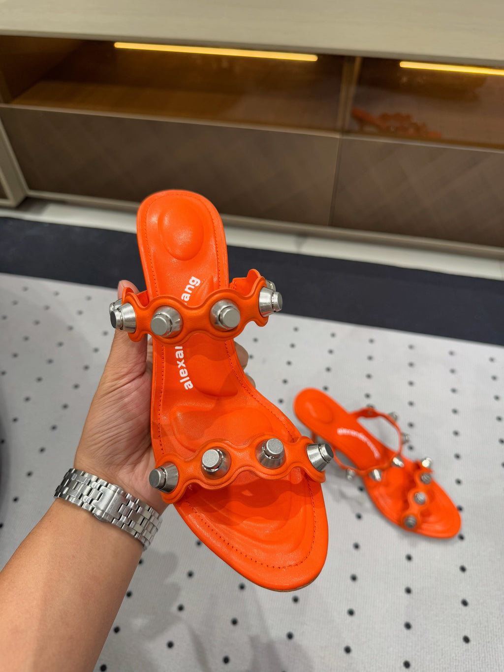 RIOT 80 MM SANDAL IN FIRE ORANGE LAMBSKIN