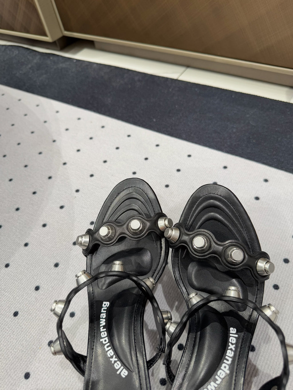 RIOT 80 MM SANDAL IN BLACK LAMBSKIN