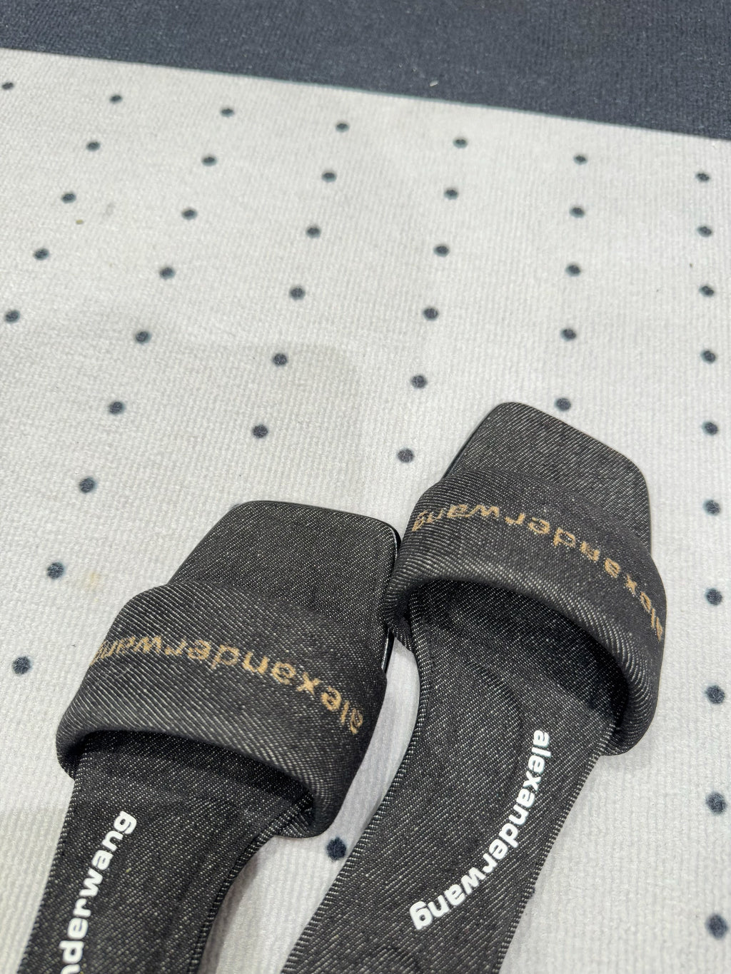 VY POOL SANDAL IN BLACK DENIM