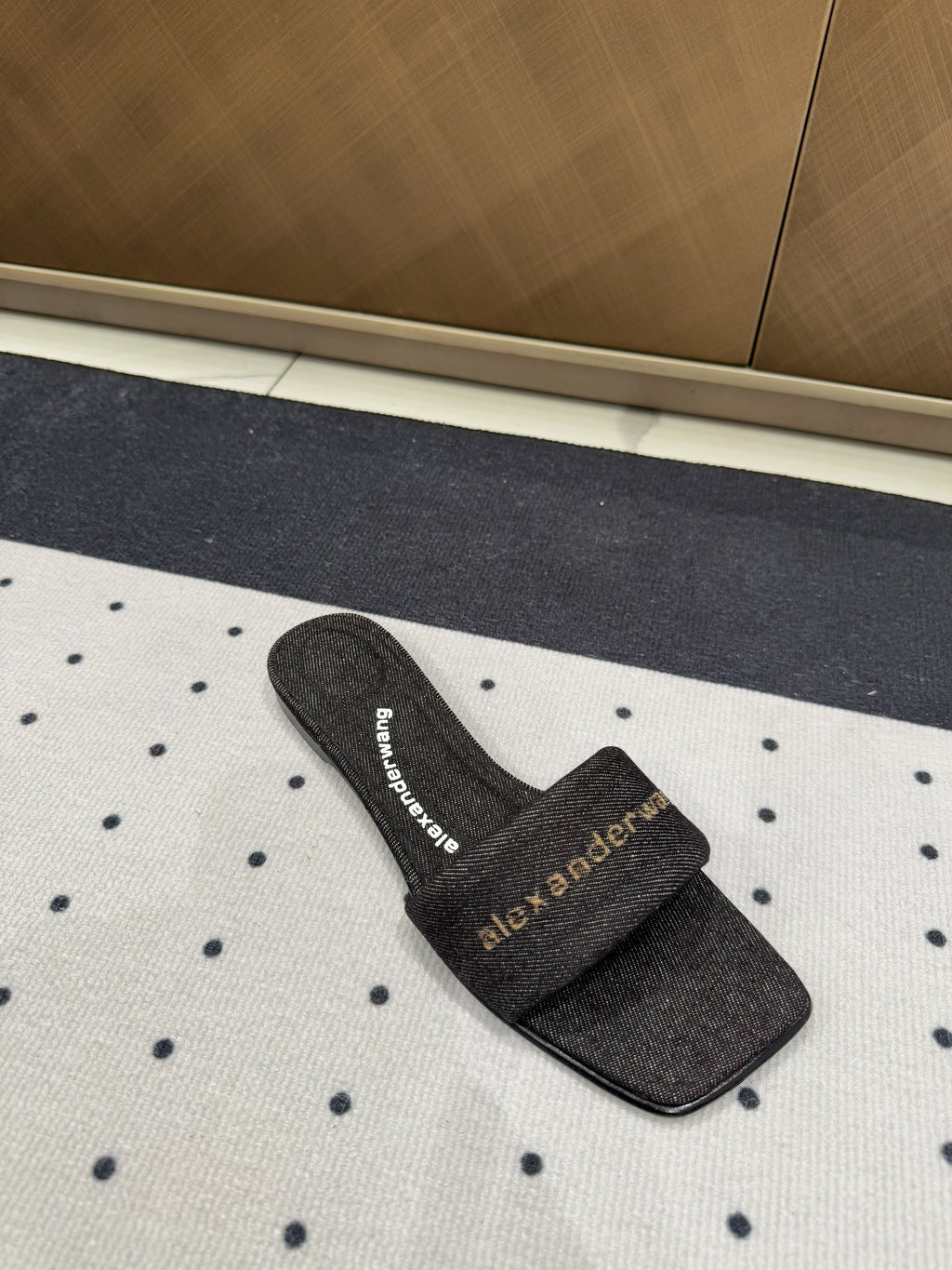 VY POOL SANDAL IN BLACK DENIM