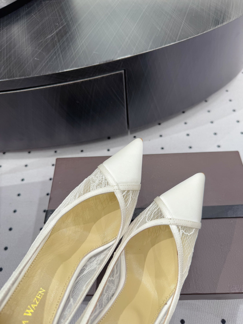 POINTED-TOE HIGH PUMPS 95MM IN WHITE MESH AND SILK
