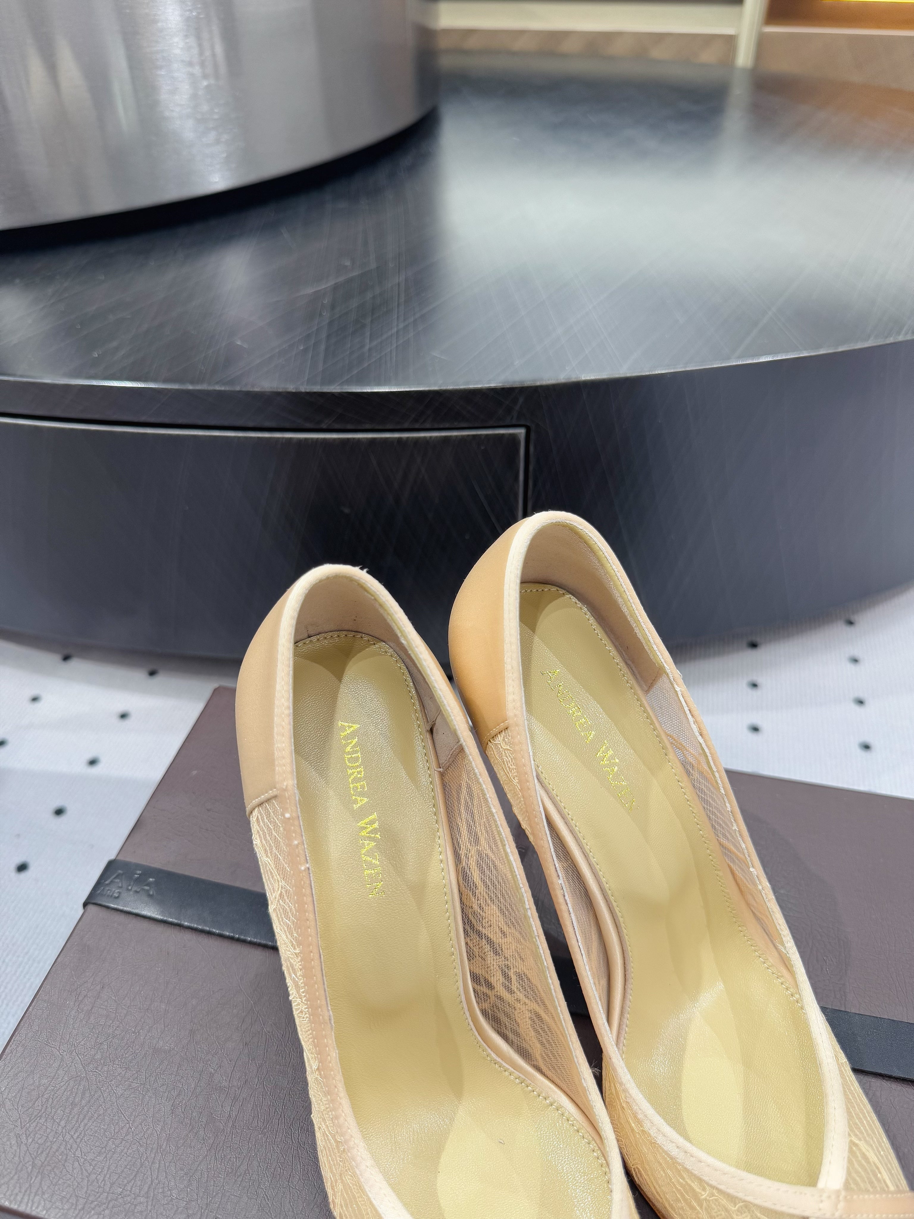 POINTED-TOE HIGH PUMPS 95MM IN YELLOW MESH AND SILK