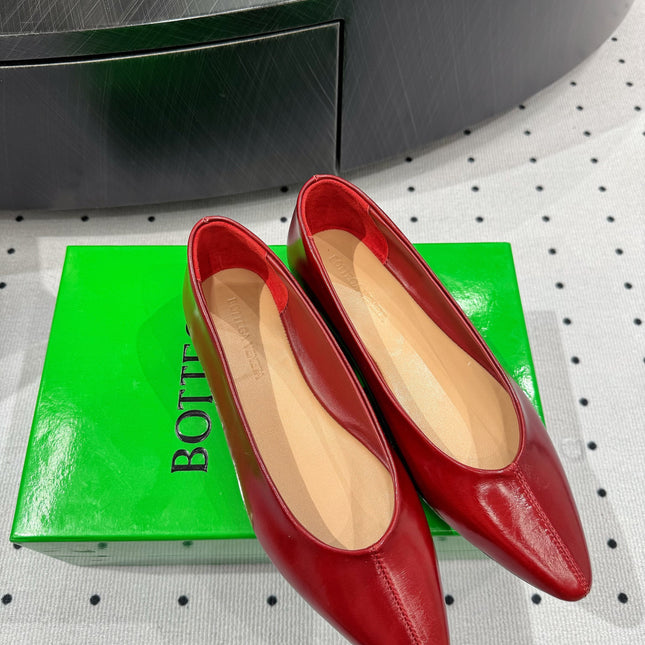BOTTEGA VENETA 26S BALLET FLATS IN RED CALFSKIN
