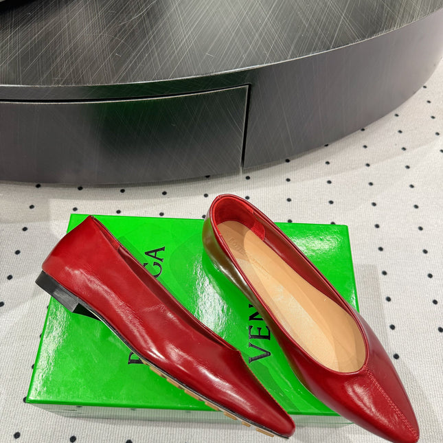BOTTEGA VENETA 26S BALLET FLATS IN RED CALFSKIN
