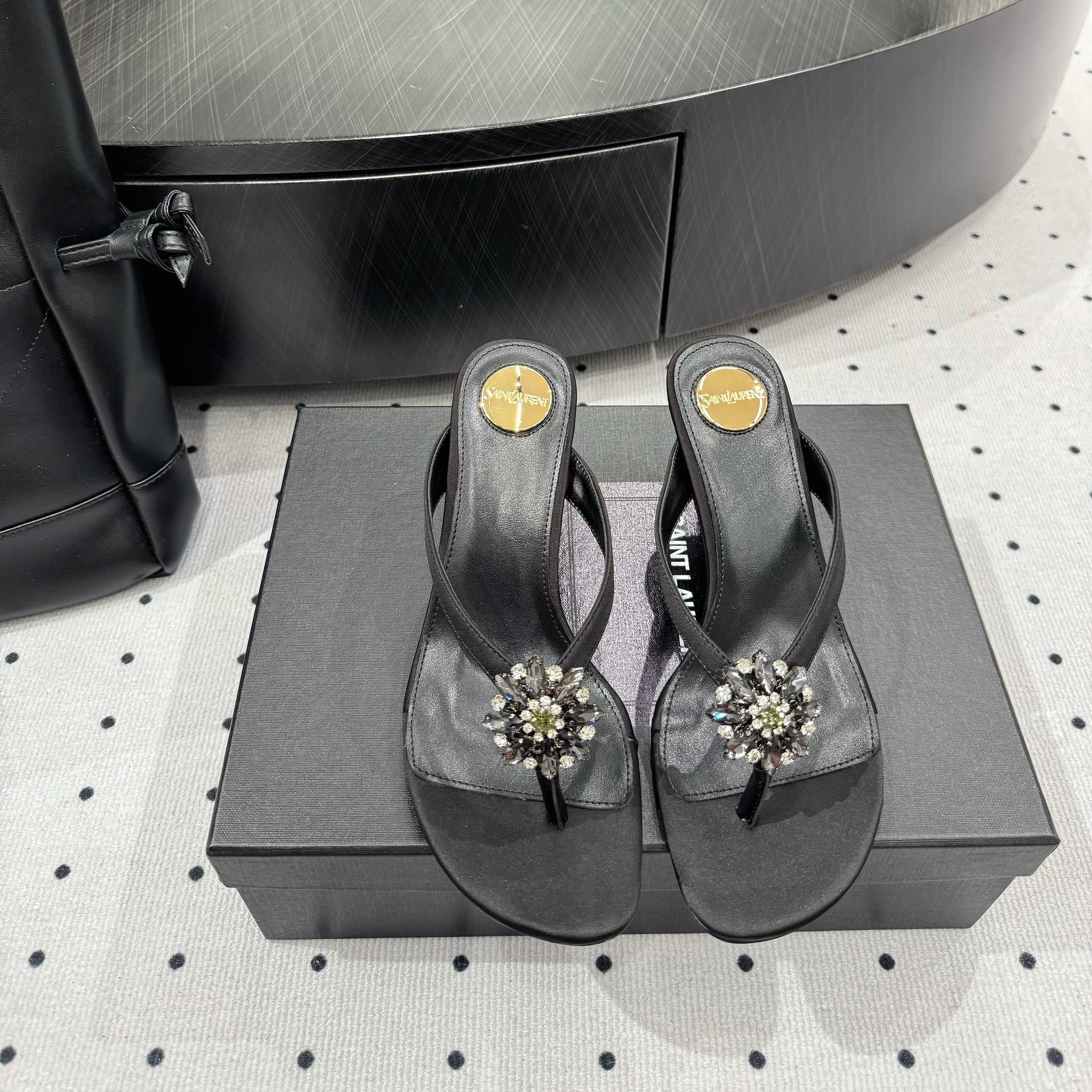 YSL 26S TOE-POST HIGH HEEL SANDALS 75 MM IN BLACK FABRIC