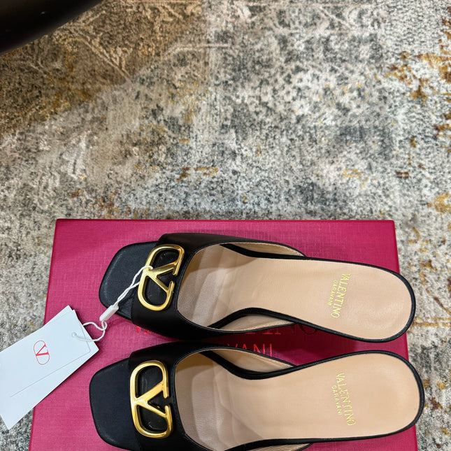 VALENTINO 26S HIGH HEEL SANDALS 105 MM IN BLACK CALFSKIN