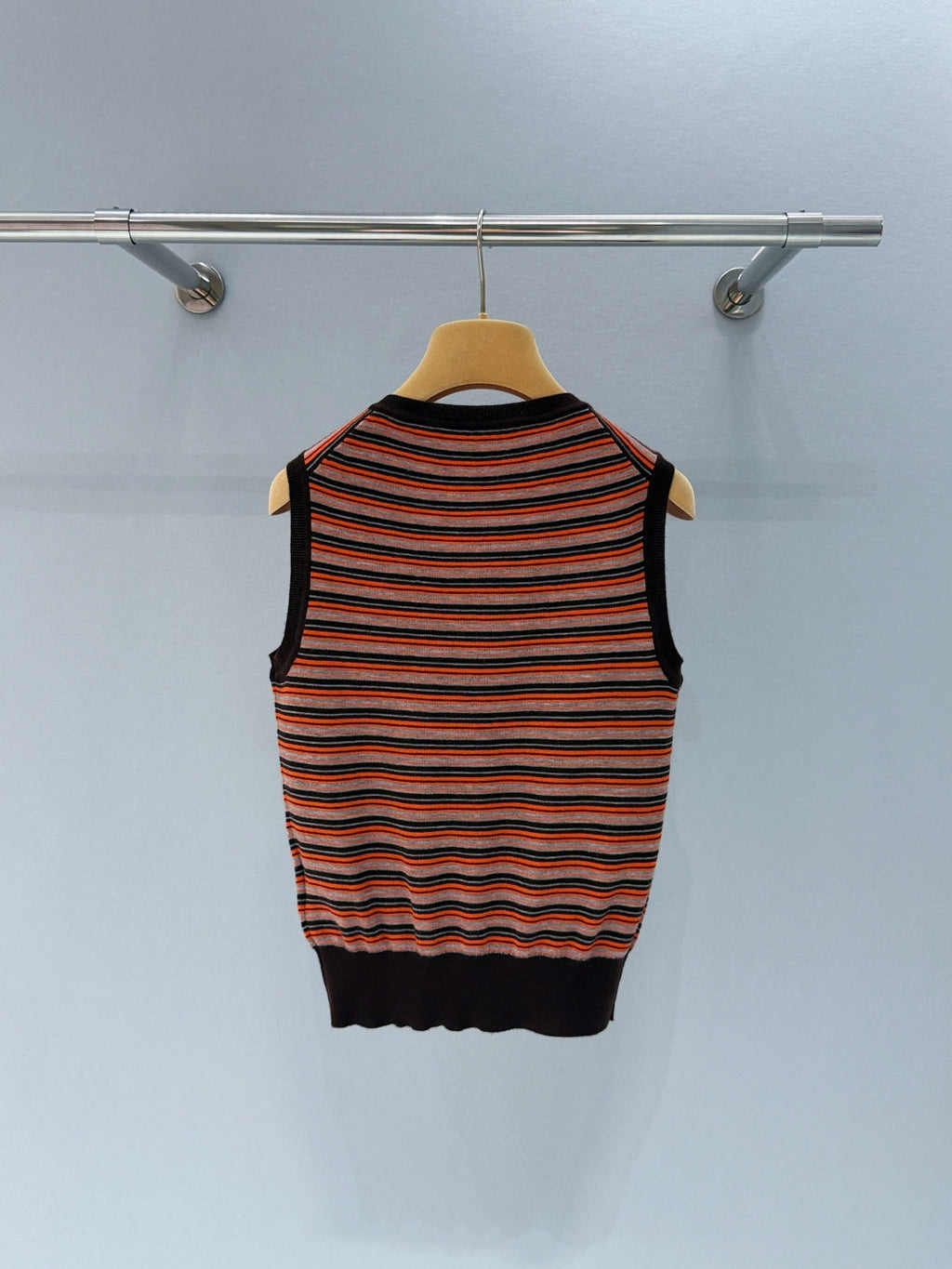 MIUMIU 26S V-NECK KNIT VEST 915