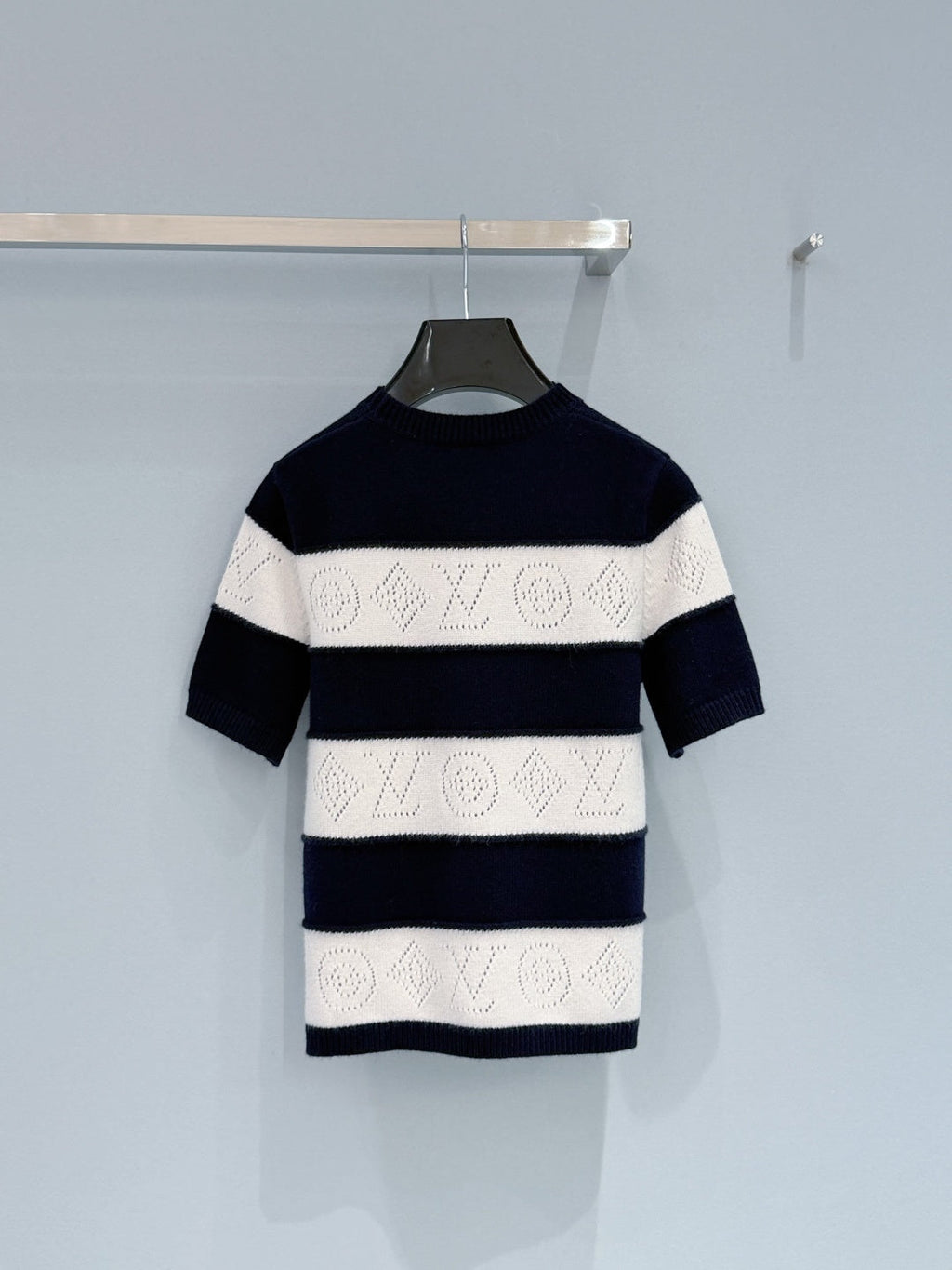 LV 26S SHORT-SLEEVED SWEATER STYLE 246