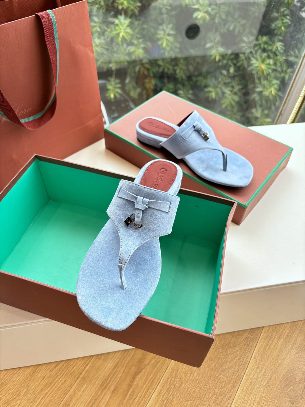 LP THONG SANDALS 25S IN SKY BLUE SUEDE