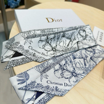 DIOR TWILLY 100 CM IN SILK 714373