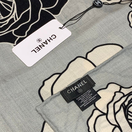 CHANEL 25S SCARF 140 CM IN CASHMERE AND SILK 943334