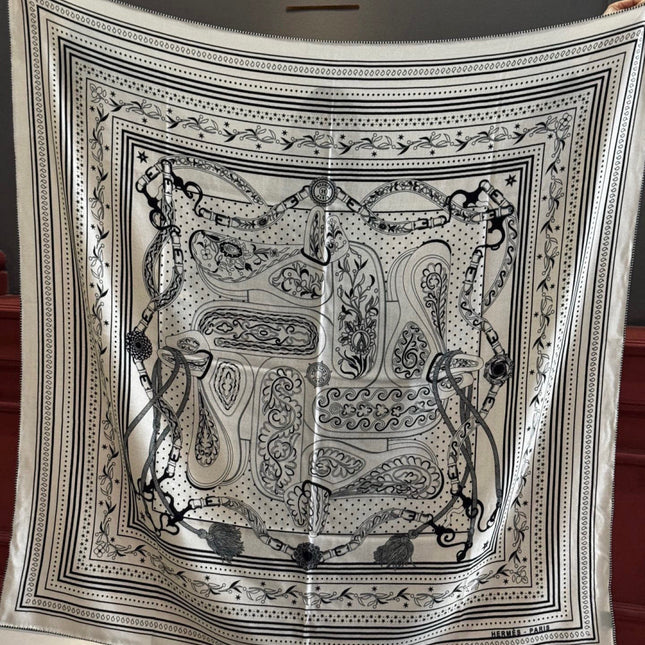 HERMES 25S SCARF 140 IN SILK CASHMERE 991677