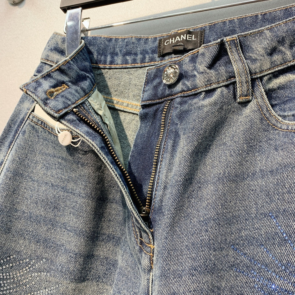 CHANEL 26S JEANS WITH RHINESTONES 668