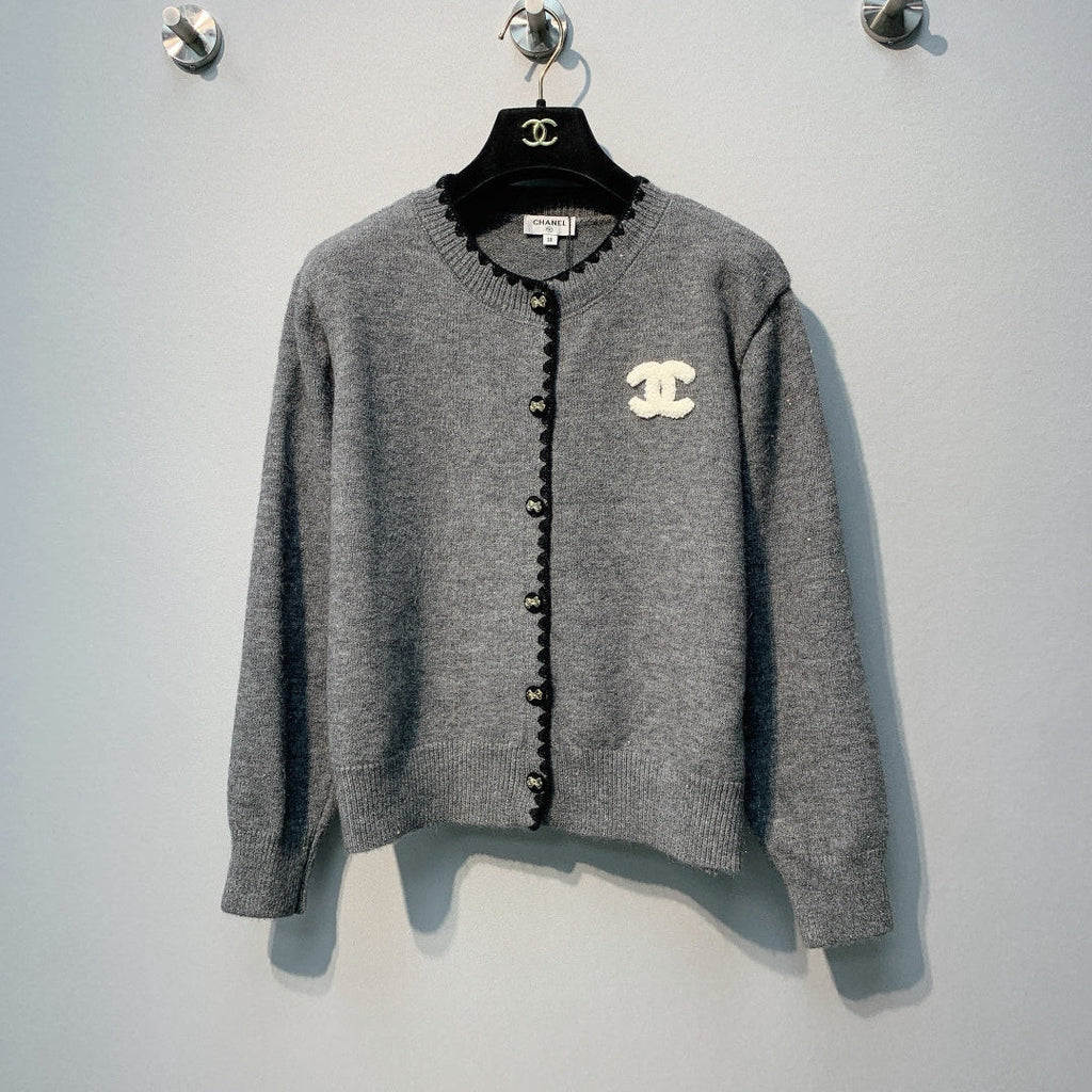 CHANEL 26S CREW NECK CARDIGAN 830