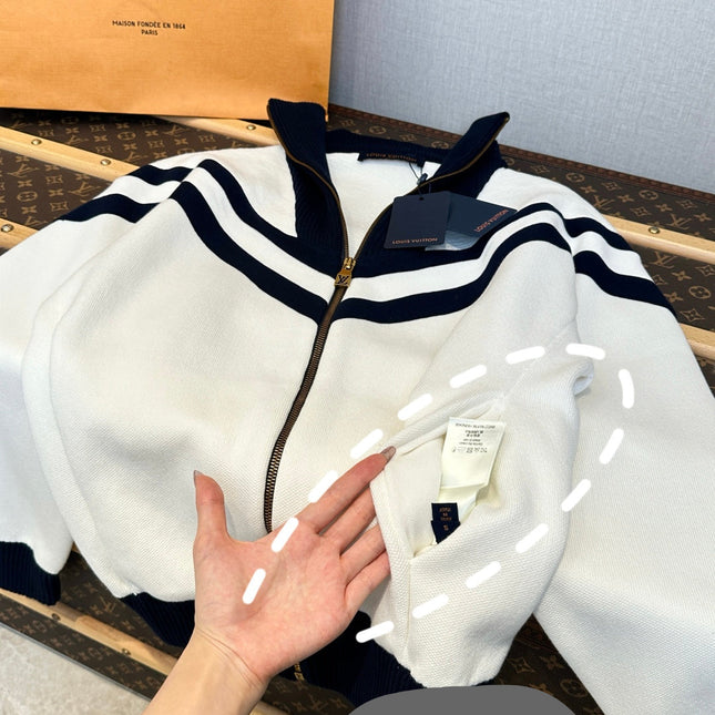 LV 25S PEACOAT 0165