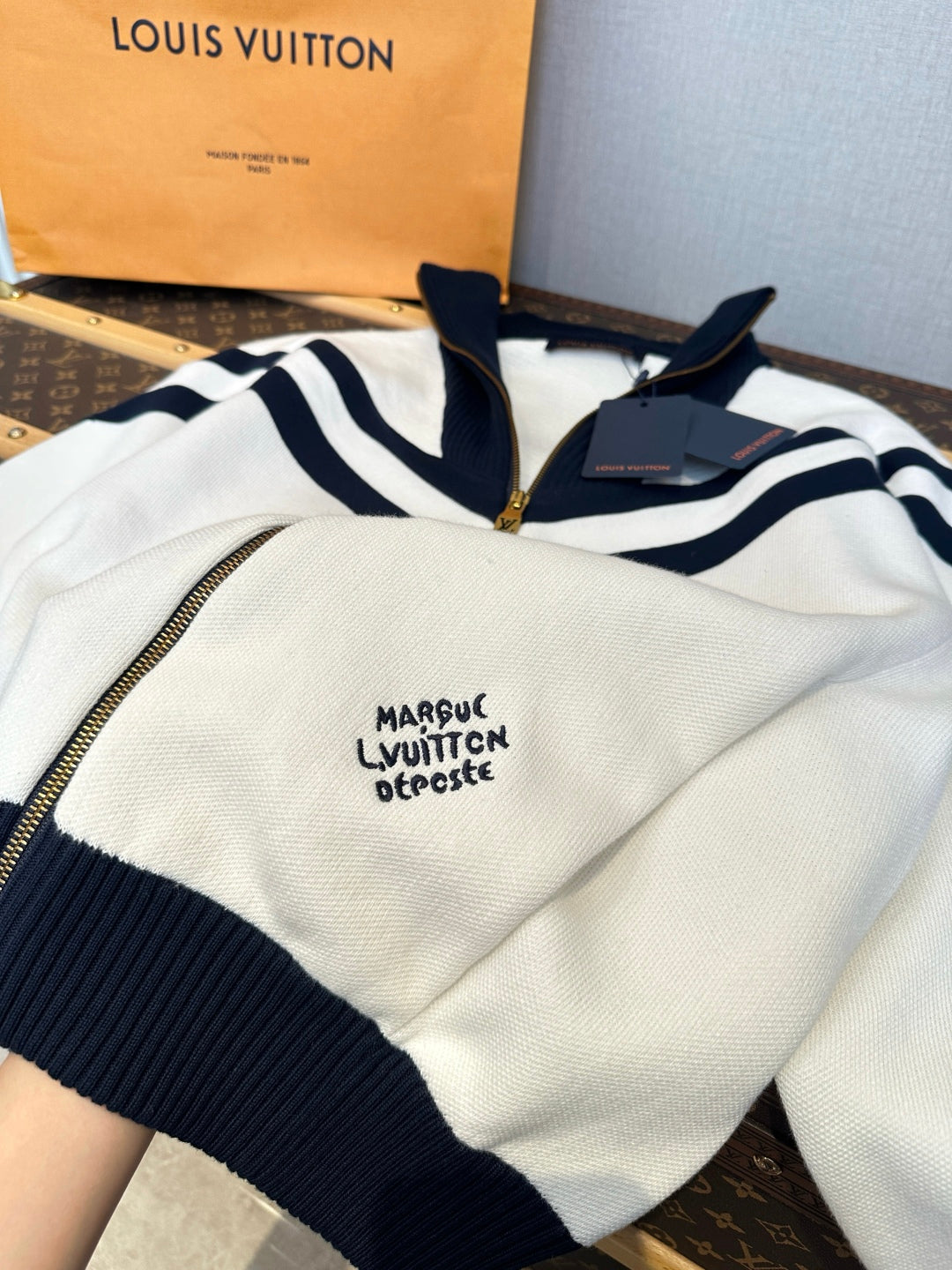 LV 25S PEACOAT 0165