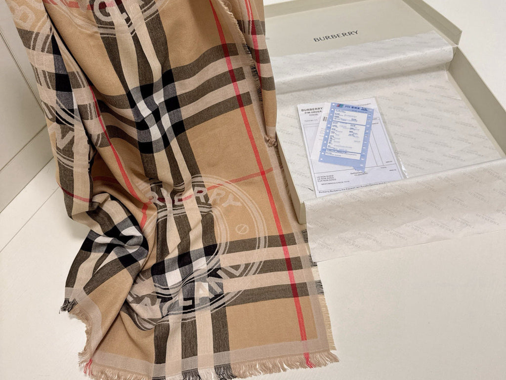 BURBERRY 25S SCARF 140 CM IN CASHMERE 935767