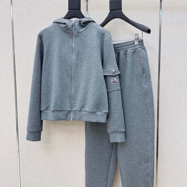 MONCLER 26S JACKET AND SWEATPANTS SET 495