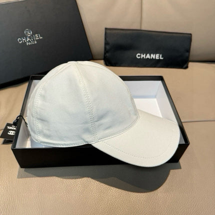 WHITE BASEBALL CAP WITH PINK LOGO IN COTTON 672798