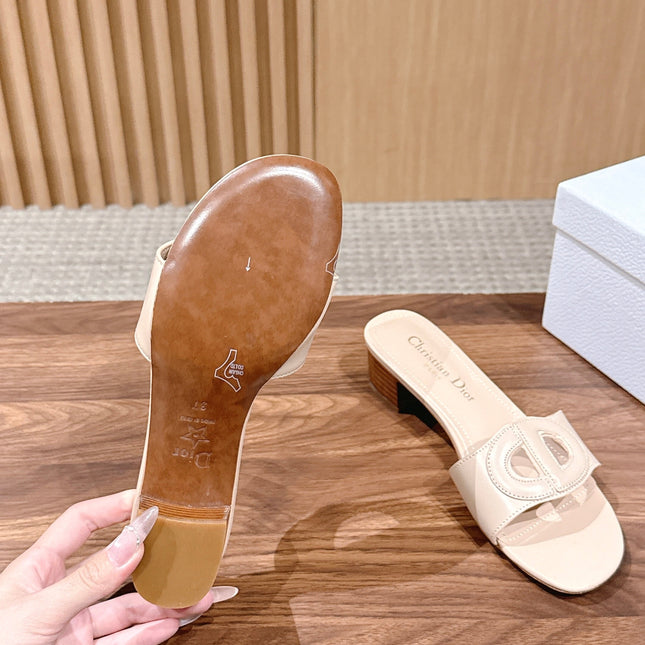 DIOR 26S LOW HEEL SLIDE SANDALS IN BEIGE CALFSKIN PEARL GOLD BUCKLE