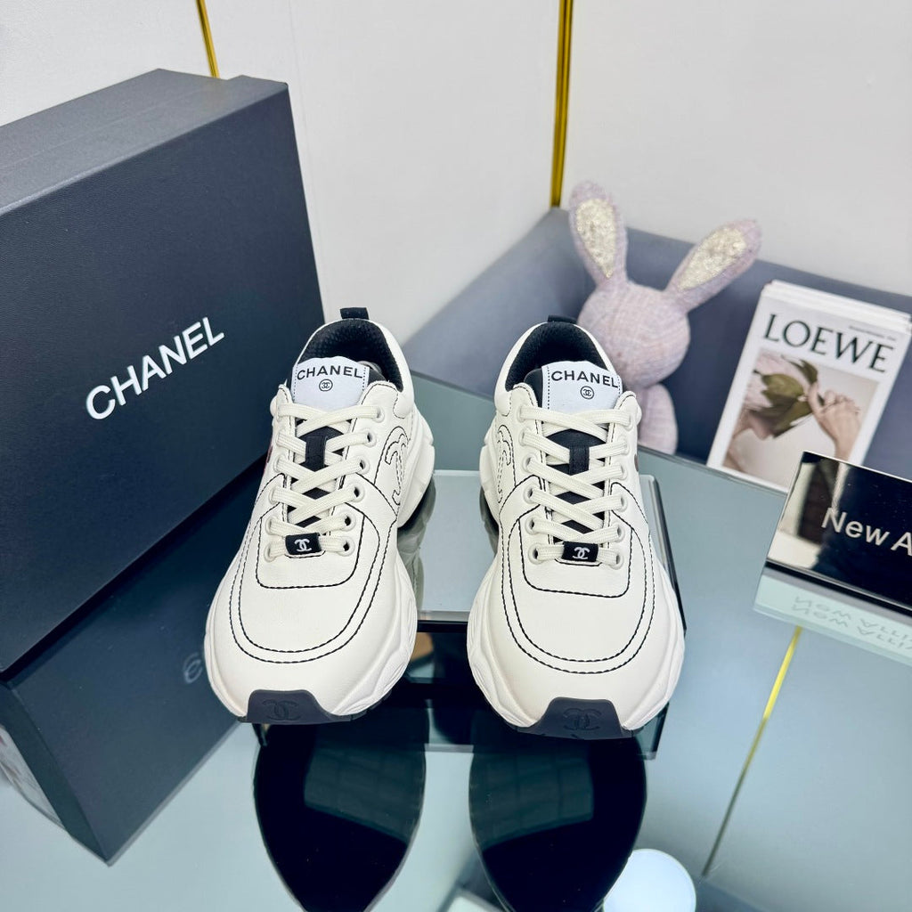 TRAINERS SNEAKER IN WHITE CALFSKIN WITH STICKER 238623