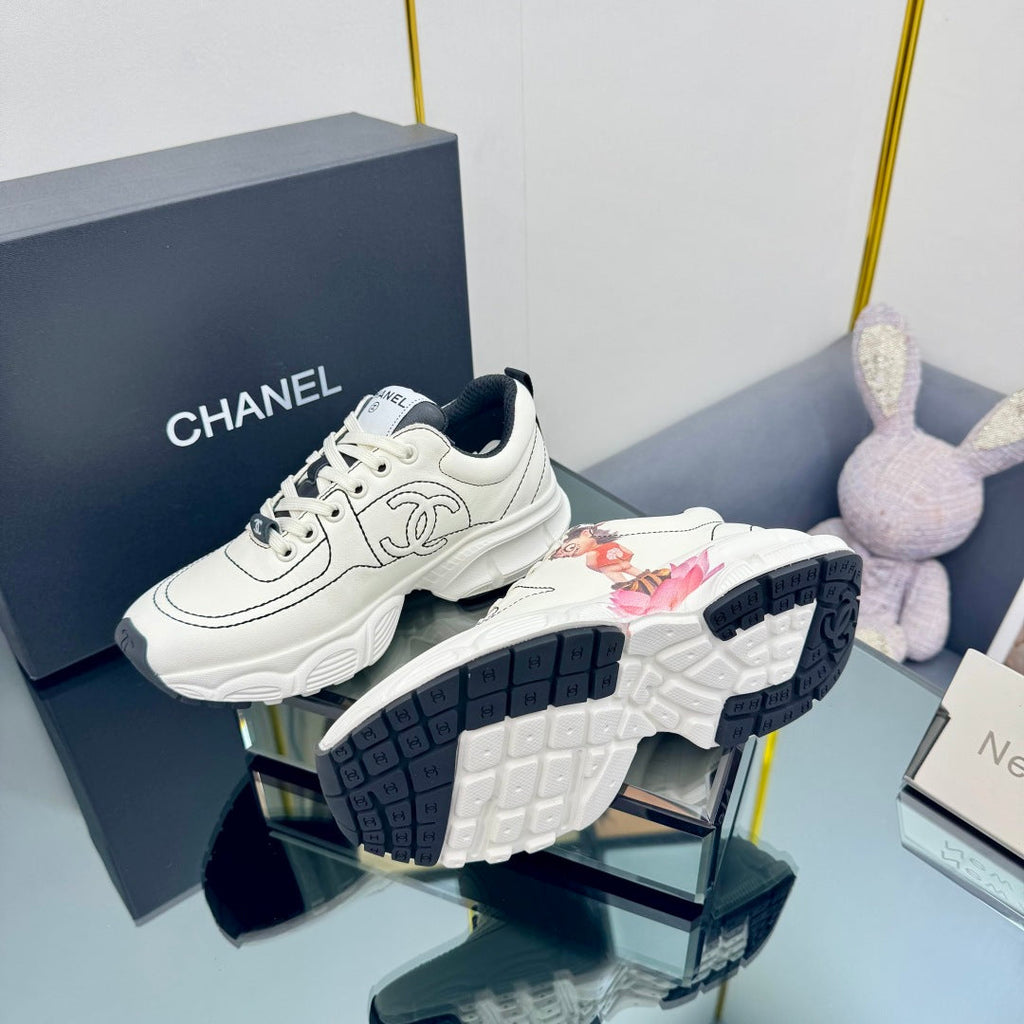 TRAINERS SNEAKER IN WHITE CALFSKIN WITH STICKER 238624