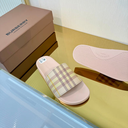 BURBERRY 26S SLIDES SANDAL IN LIGHT PINK CALFSKIN