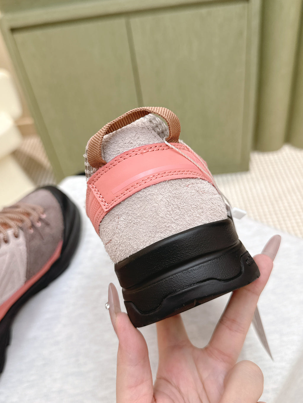 ALO 25S SALOMON X-ALP LTR SNEAKER IN MAUVE PINK SUEDE
