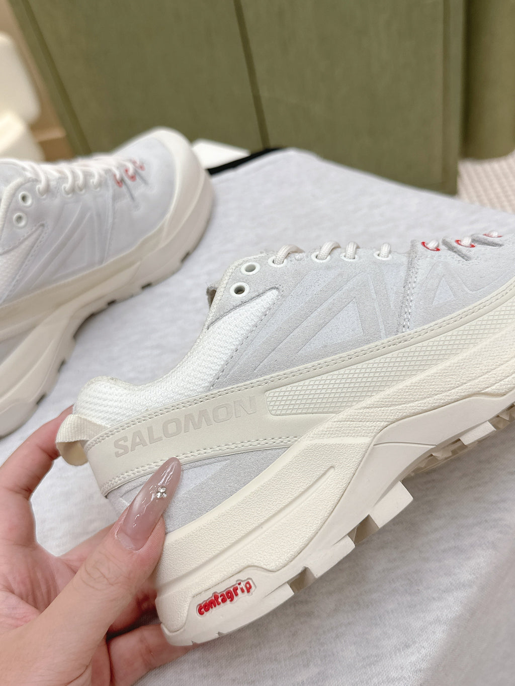 ALO 25S SALOMON X-ALP PANHUI SNEAKER IN WHITE SUEDE
