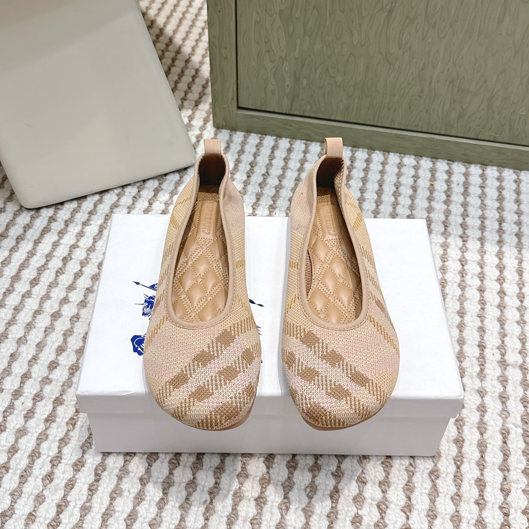 BURBERRY 26S BALLET FLATS IN BEIGE KNIT