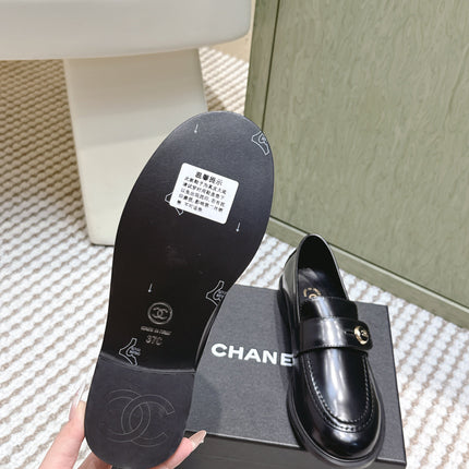 CHANEL 25S GODDESS FLAT LOAFERS IN BLACK GLOSSY CALFSKIN GOLD HARDWARE