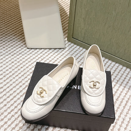 CHANEL 25S LOAFERS MOCCASIN 65MM IN WHITE CALFSKIN GOLD HARDWARE