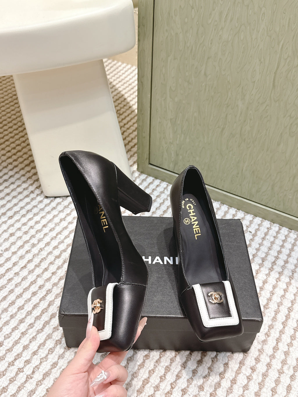 CHANEL 25S SLINGBACK SHOES 90MM IN BLACK CALFSKIN SQUARE TOE GOLD HARDWARE