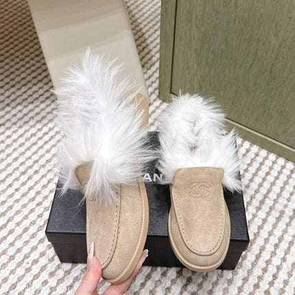 CHANEL 25S LOAFERS MOCCASIN IN BEIGE SUEDE WITH WHITE MINK FUR LINING