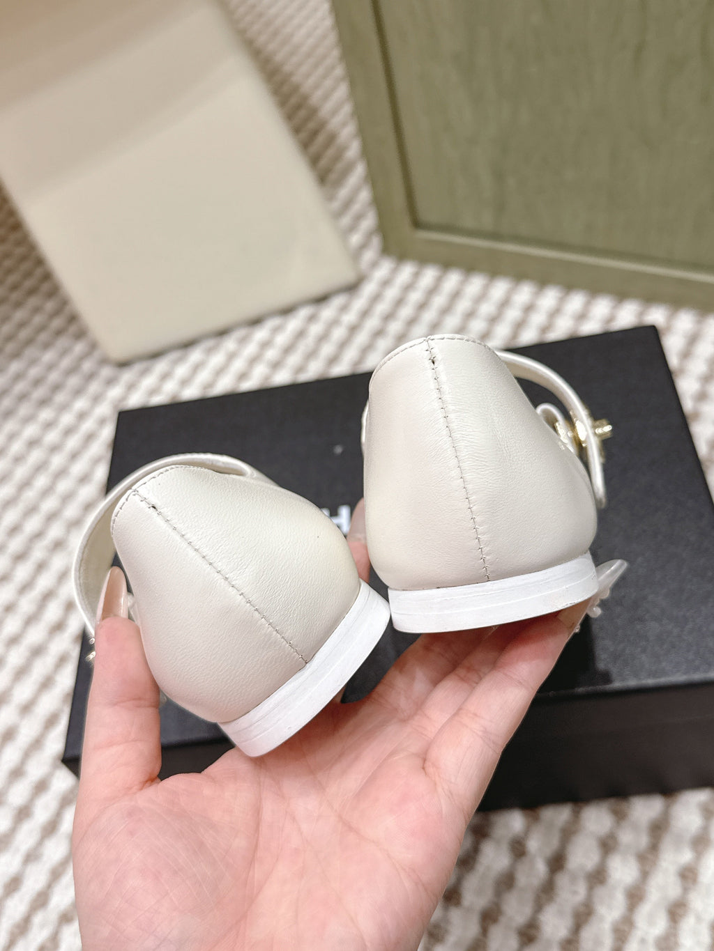 CHANEL 25S MARY JANE FLAT IN WHITE LAMBSKIN WITH YELLOW CAP TOE GOLD HARDWARE