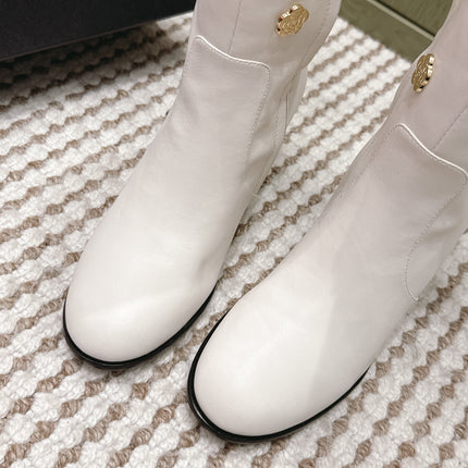 CHANEL 25S KNEE-HIGH BOOTS IN WHITE CALFSKIN WITH RHINESTONES