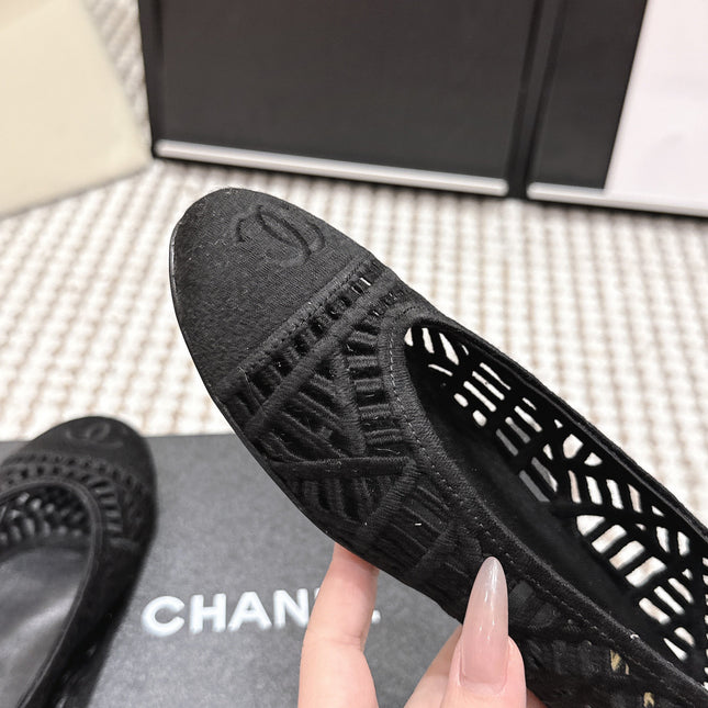 CHANEL 26S BALLET FLATS IN BLACK MESH AND FABRIC