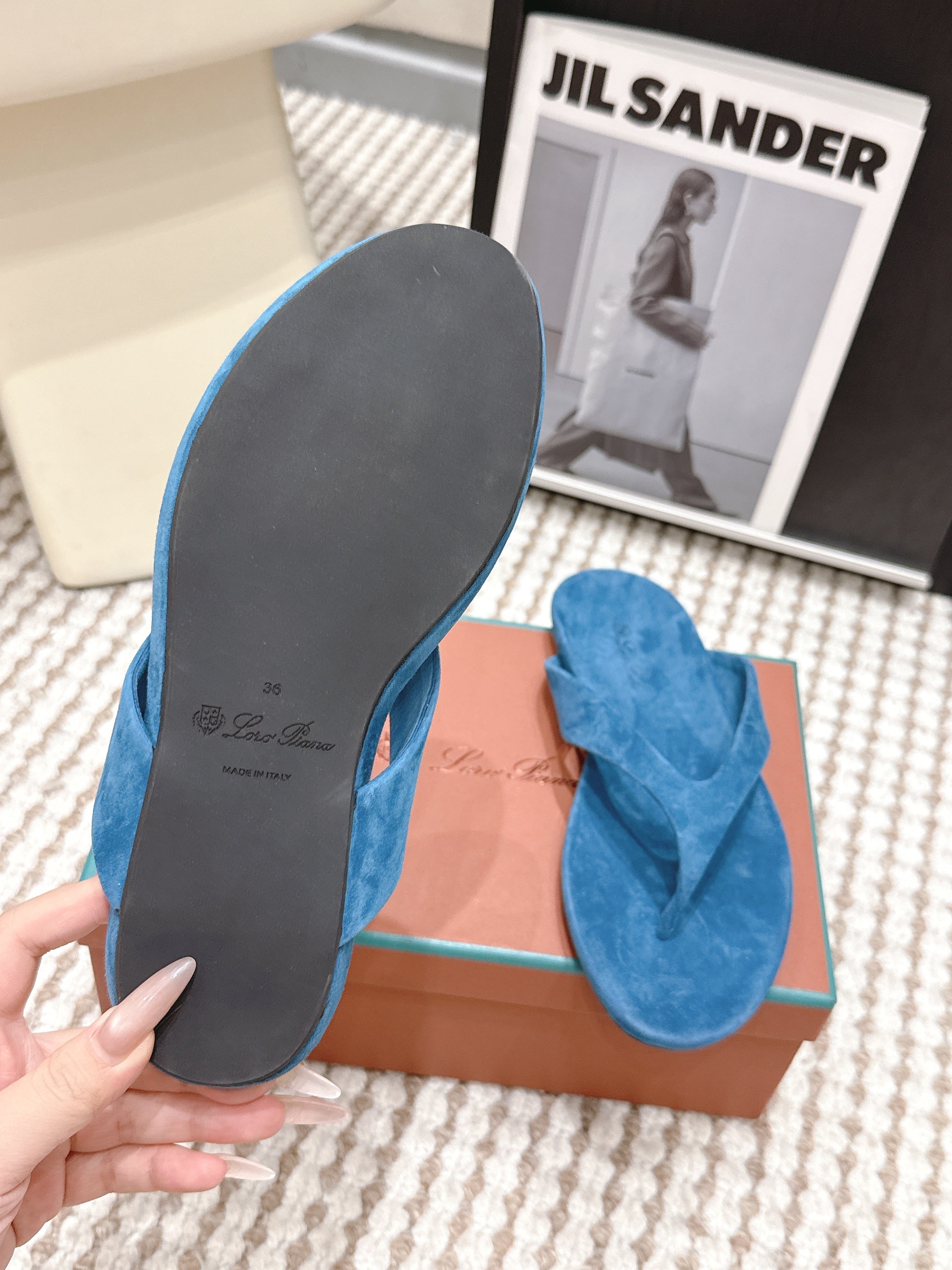 LP 26S THONG SANDALS IN TURQUOISE BLUE SUEDE