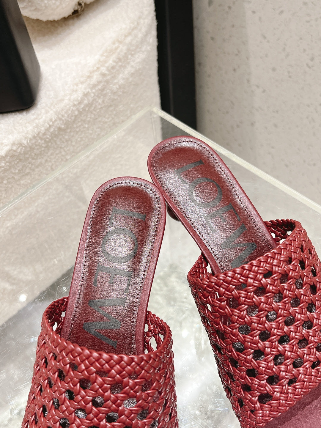 LOEWE 26S WOVEN HEEL SANDALS 50 MM IN DARK RED LAMBSKIN