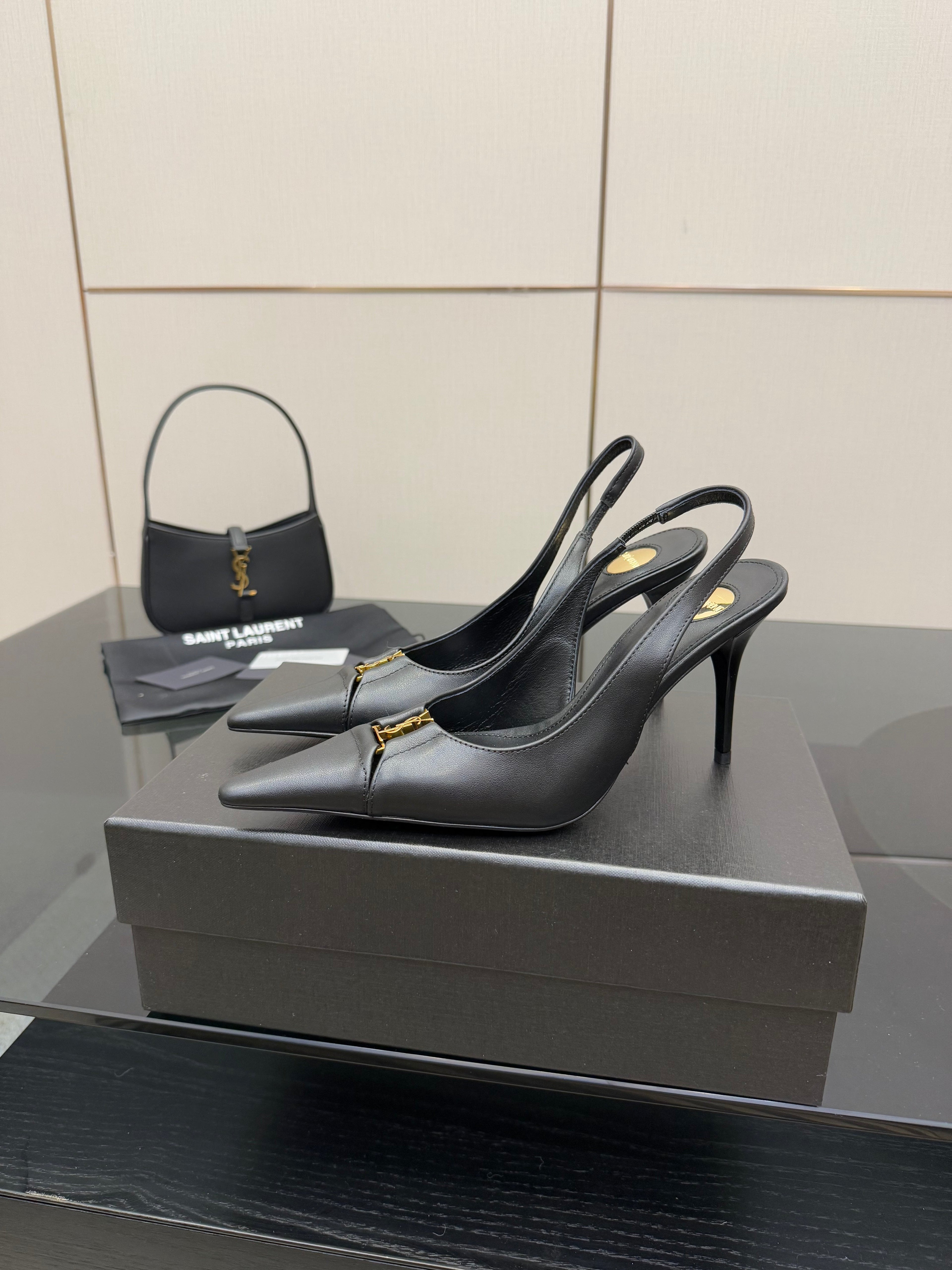 YSL 25S SLINGBACK HIGH HEELS 90 MM IN BLACK SMOOTH LAMBSKIN WITH GOLD HARDWARE STYLE 3
